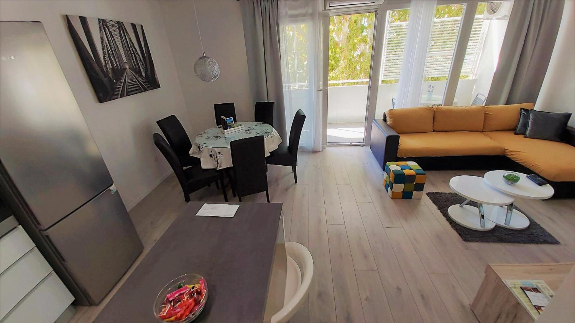 Apartment Punta Omis Exterior photo